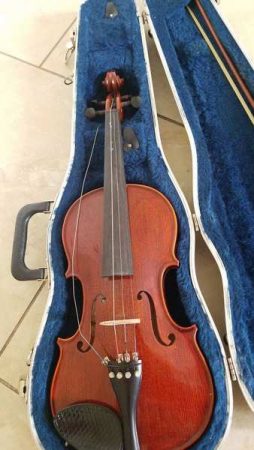 Violin with case- chin rest